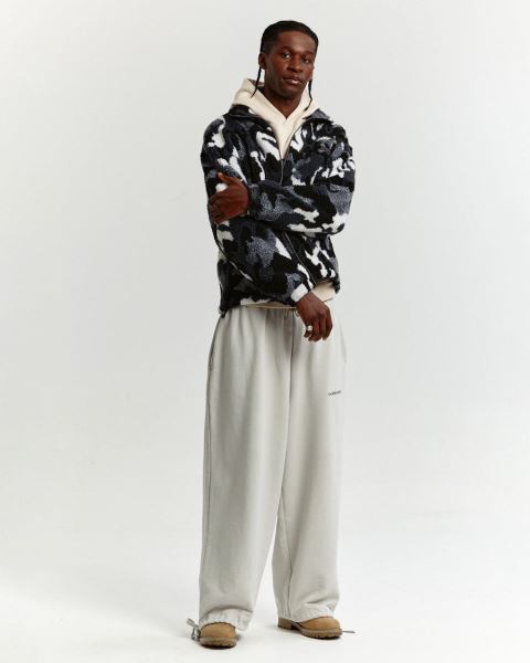 Cold Culture Abstract Fleece Grey Camo | 94571-PYRK