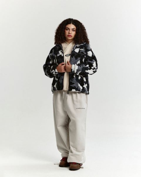 Cold Culture Abstract Fleece Grey Camo | 94571-PYRK