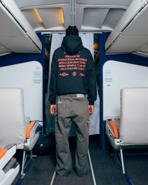 Cold Culture Creating Hoodie Black | 15827-EQLF