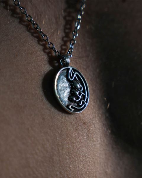 Cold Culture Floral Motif Necklace Jewelry Silver Black | 76324-IGJD