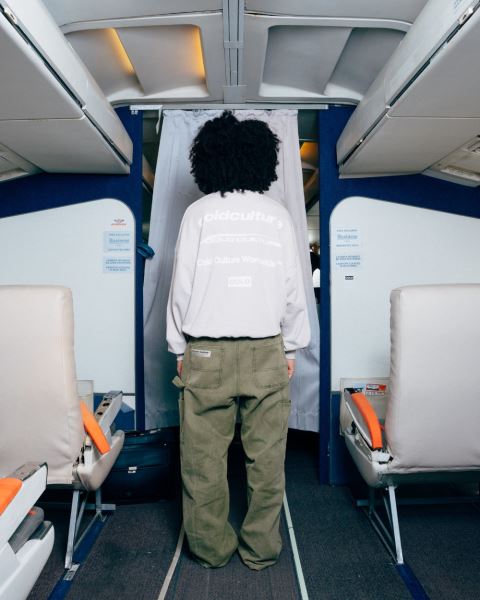 Cold Culture Logotype Crewneck Sweatshirts Light Grey | 19827-JTKN