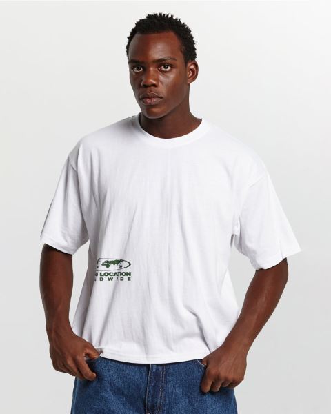 Cold Culture Sharing Location T Shirt White | 87602-LTBM