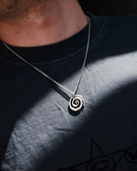 Cold Culture Spiral Necklace Jewelry Silver Black | 60487-ENJV