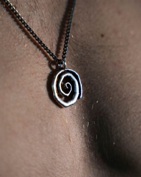 Cold Culture Spiral Necklace Jewelry Silver Black | 60487-ENJV
