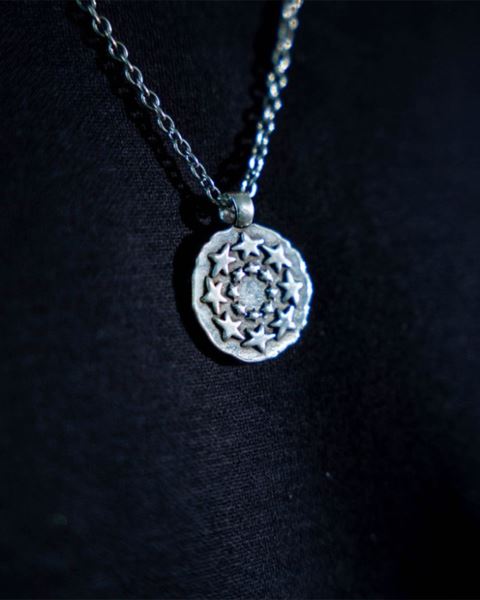 Cold Culture Stars Circle Necklace Jewelry Silver Yellow | 50198-ZFRU