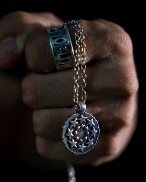 Cold Culture Stars Circle Necklace Jewelry Silver Yellow | 50198-ZFRU