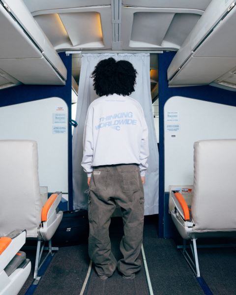 Cold Culture Tagline Crewneck Sweatshirts Light Blue | 23807-NXSU
