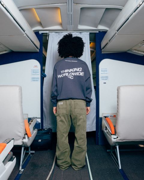Cold Culture Tagline Crewneck Sweatshirts Blue | 38120-XVYT